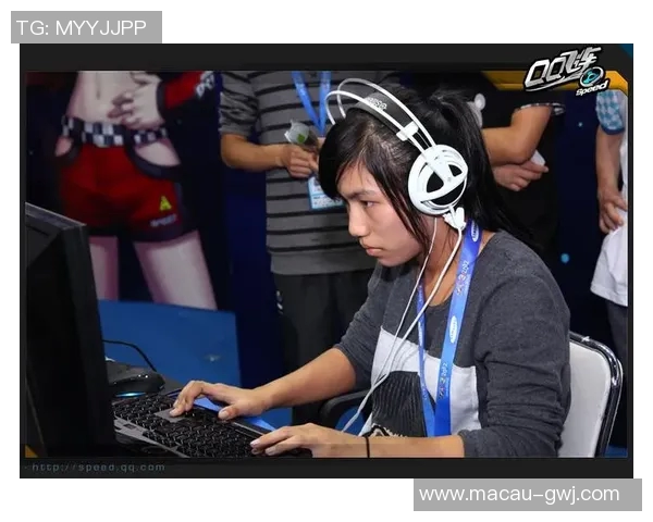 李丽专访：从新手到职业选手的英雄联盟成长之路回顾MBA